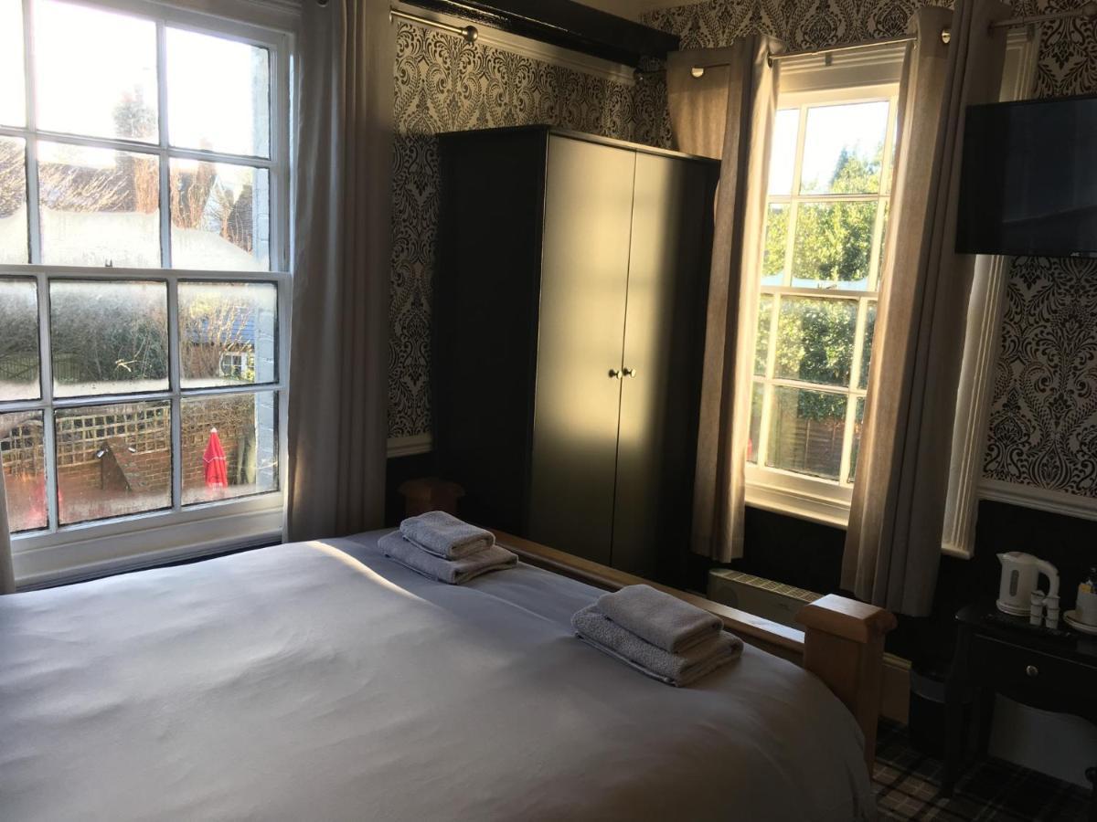 The White Hart Pub And Rooms Cranleigh Exterior foto